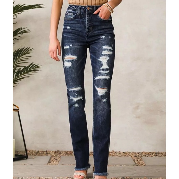Flying Monkey Ultra High Rise Straight Jean Exclusively at The Buckle - Picture 1 of 8